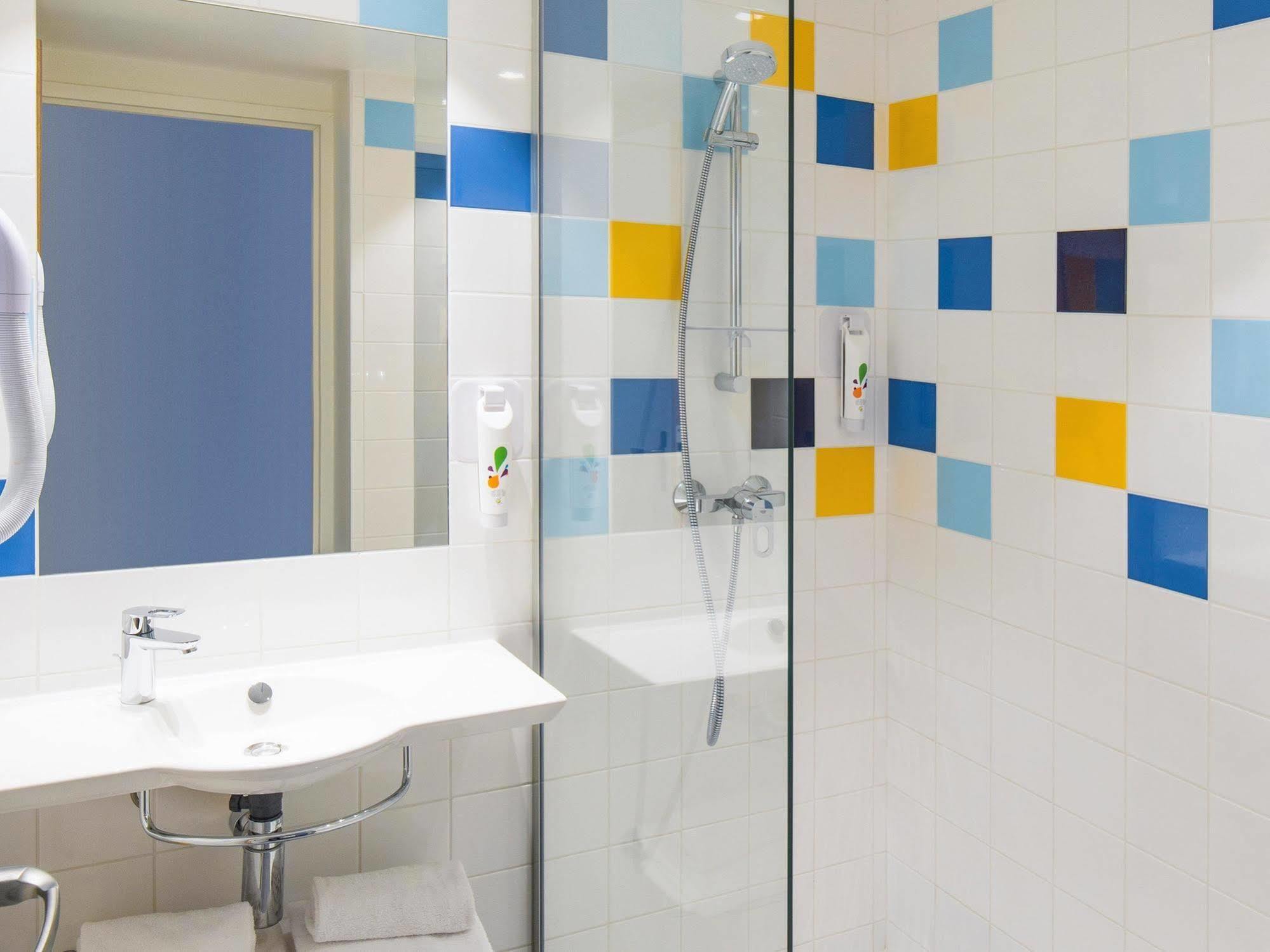 Ibis Styles Collioure Port Vendres Exterior foto